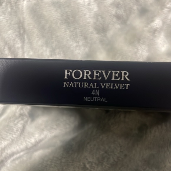 DIOR FOREVER NATURAL VELVET foundation - Picture 4 of 4